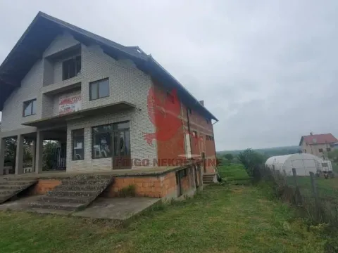 Prodaja, kuća, 900m², Mladenovac, Beograd