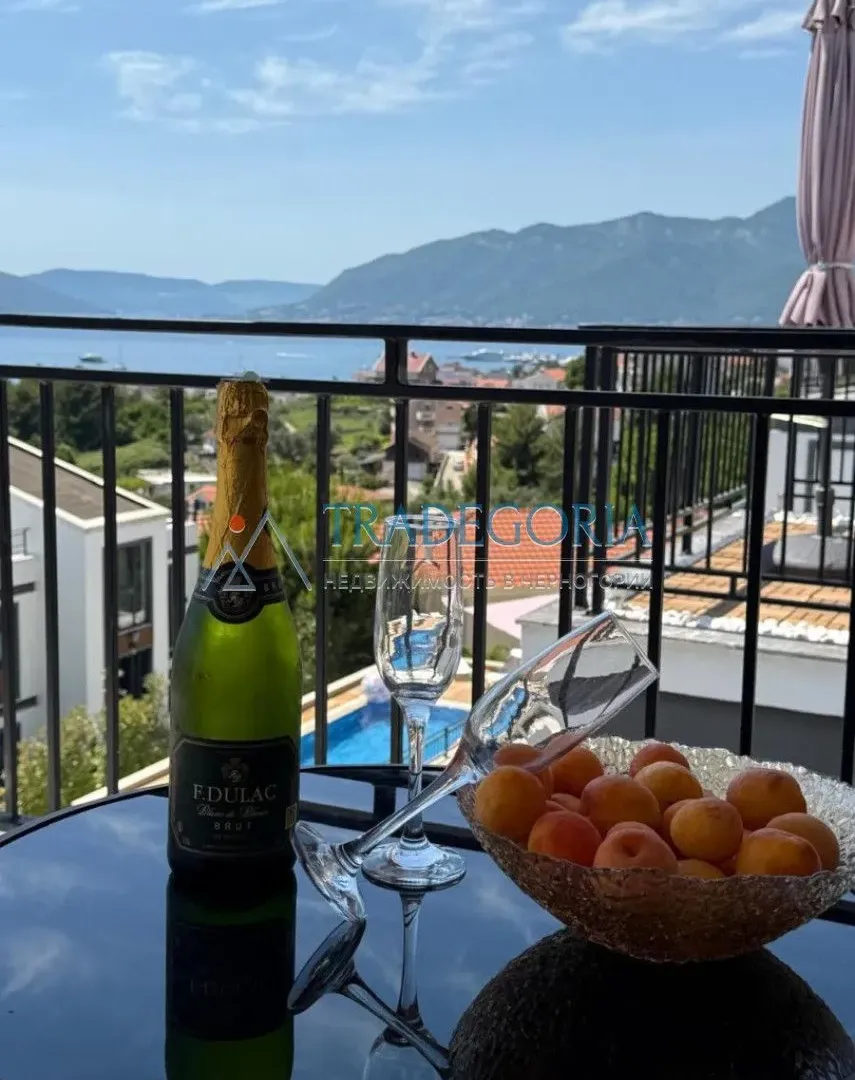 Prodaja, dvosoban stan, 70m², Tivat, Crna Gora