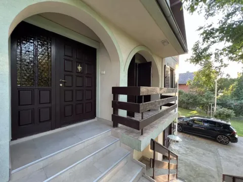 Sale, house, 254m², Beočin, Srbija - image 11