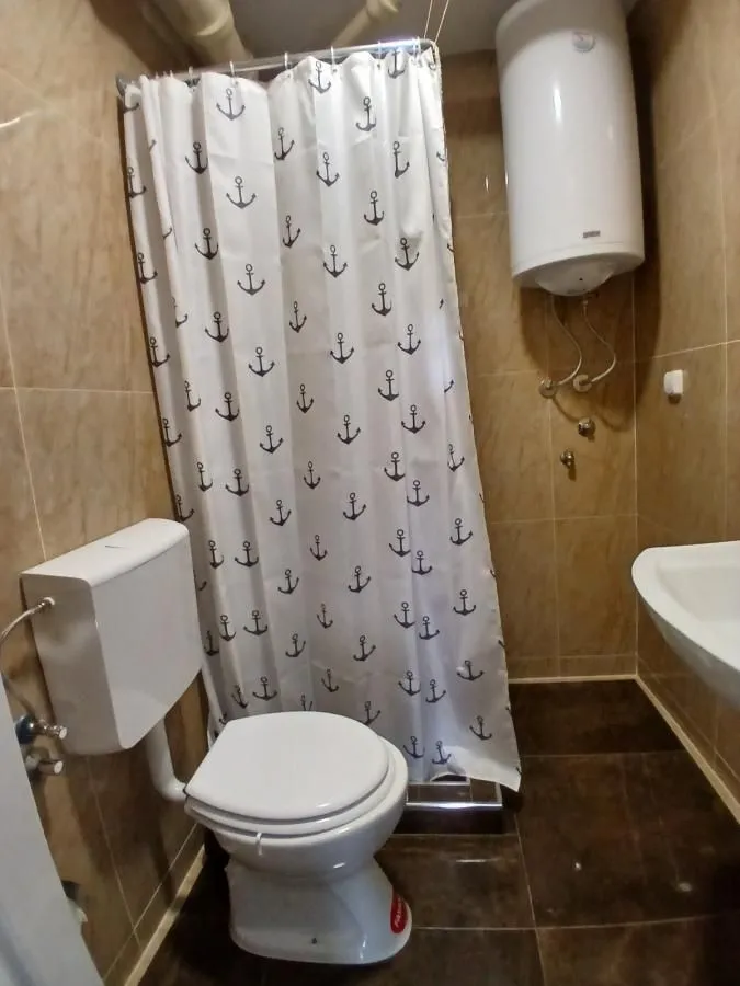 Izdavanje, dvosoban stan, 58m², Vašarište, Jagodina