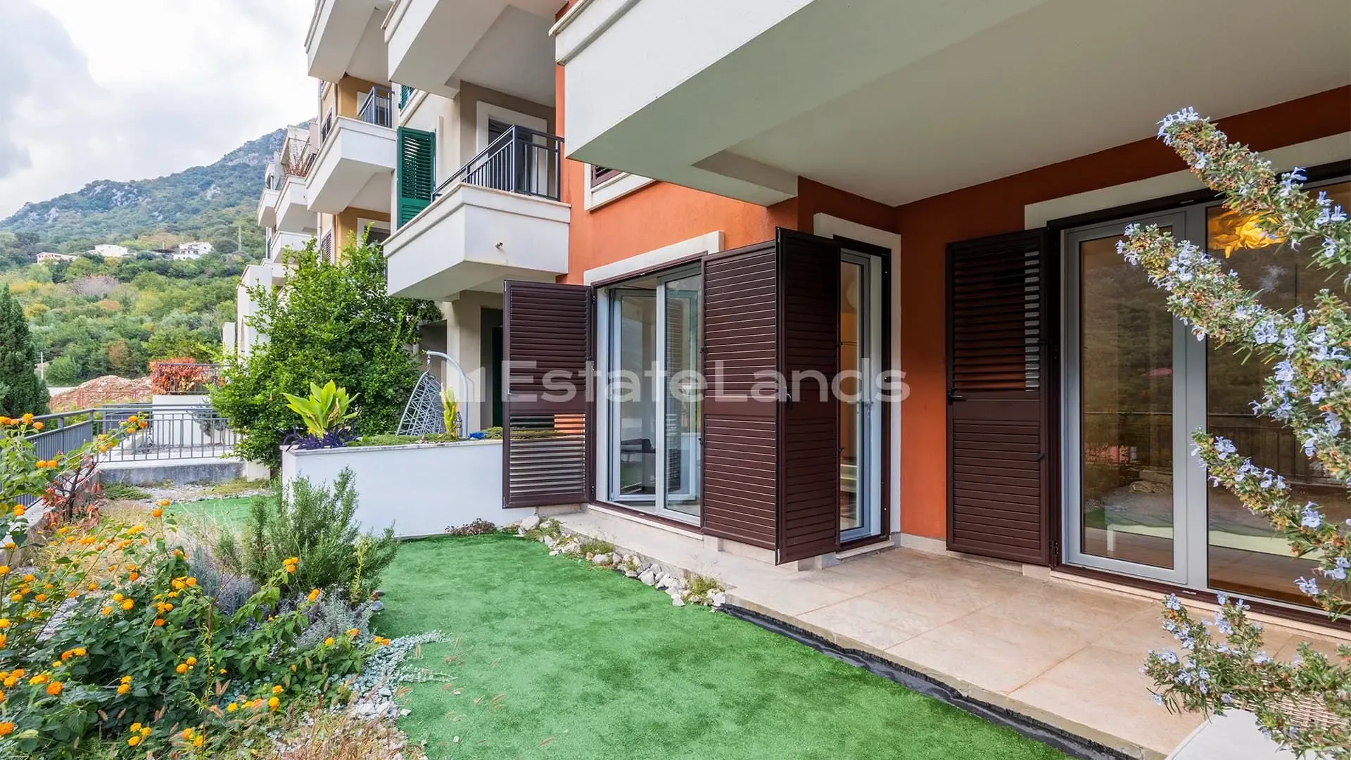 Prodaja, trosoban stan, 97m², Morinj, Kotor
