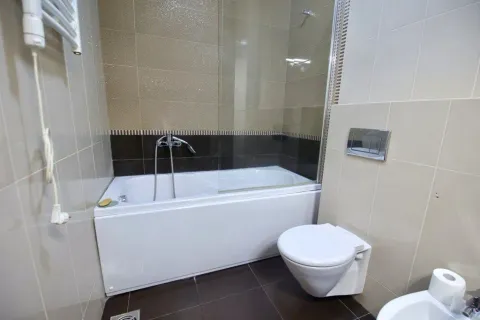 Izdavanje, dvosoban stan, 65m², Blok 6, Podgorica - image 11
