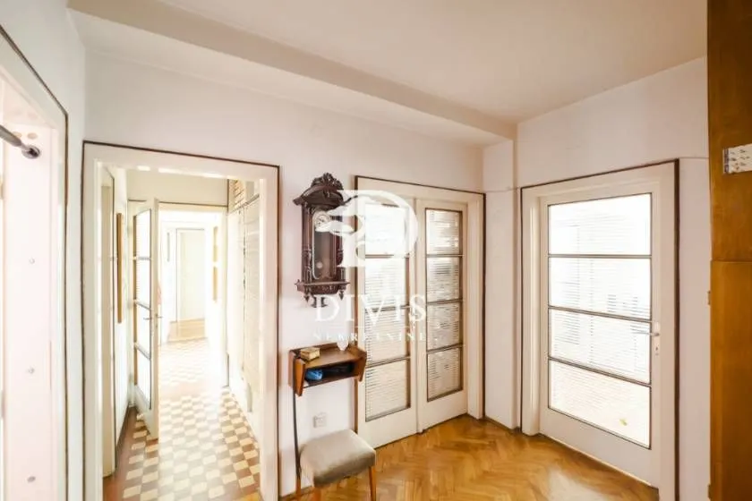 Prodaja, četvorosoban stan, 128m², Tašmajdan, Palilula Sve Podlokacije