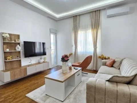 Izdavanje, jednosoban stan, 43m2, Zabjelo, Podgorica Izdavanje, jednosoban stan, 43m2, Zabjelo, Podgorica