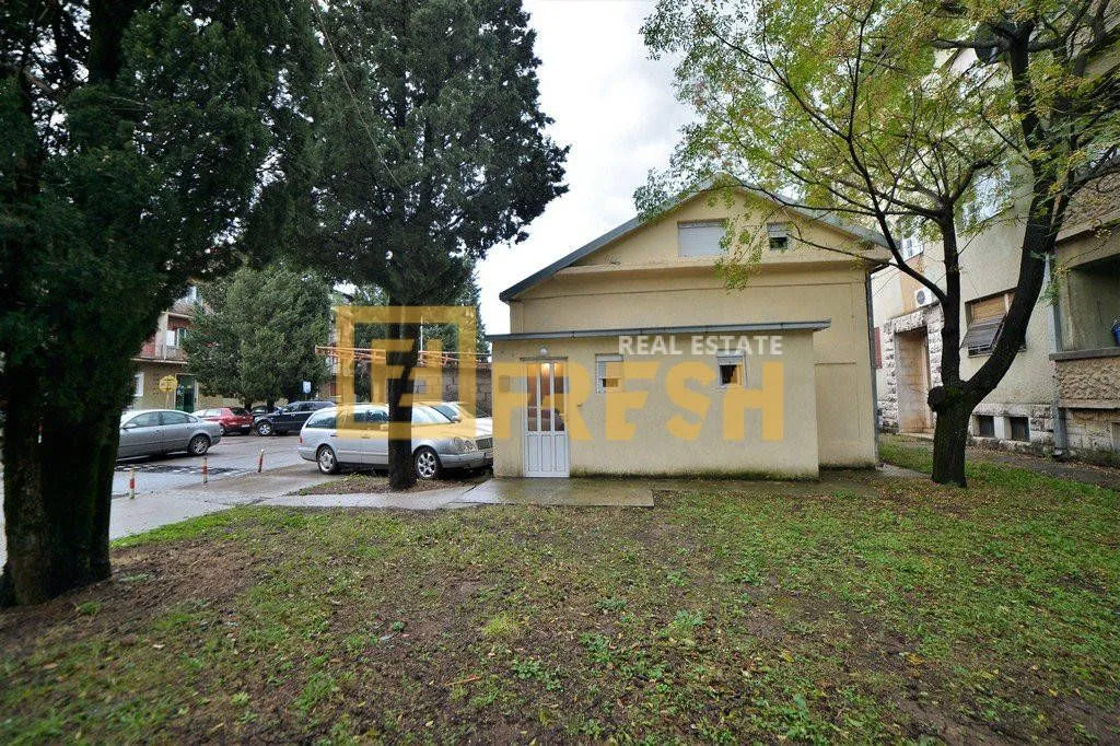 Prodaja, kuća, 80m², Centar, Podgorica