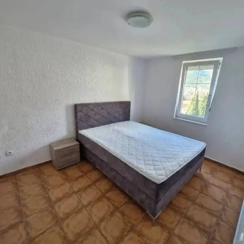 Prodaja, trosoban stan, 76m², Sutomore, Bar