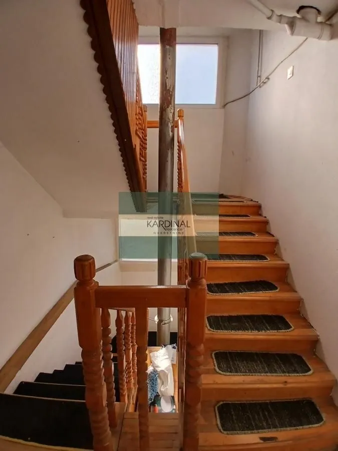 Prodaja, kuća, 240m², Jabučar, Kragujevac