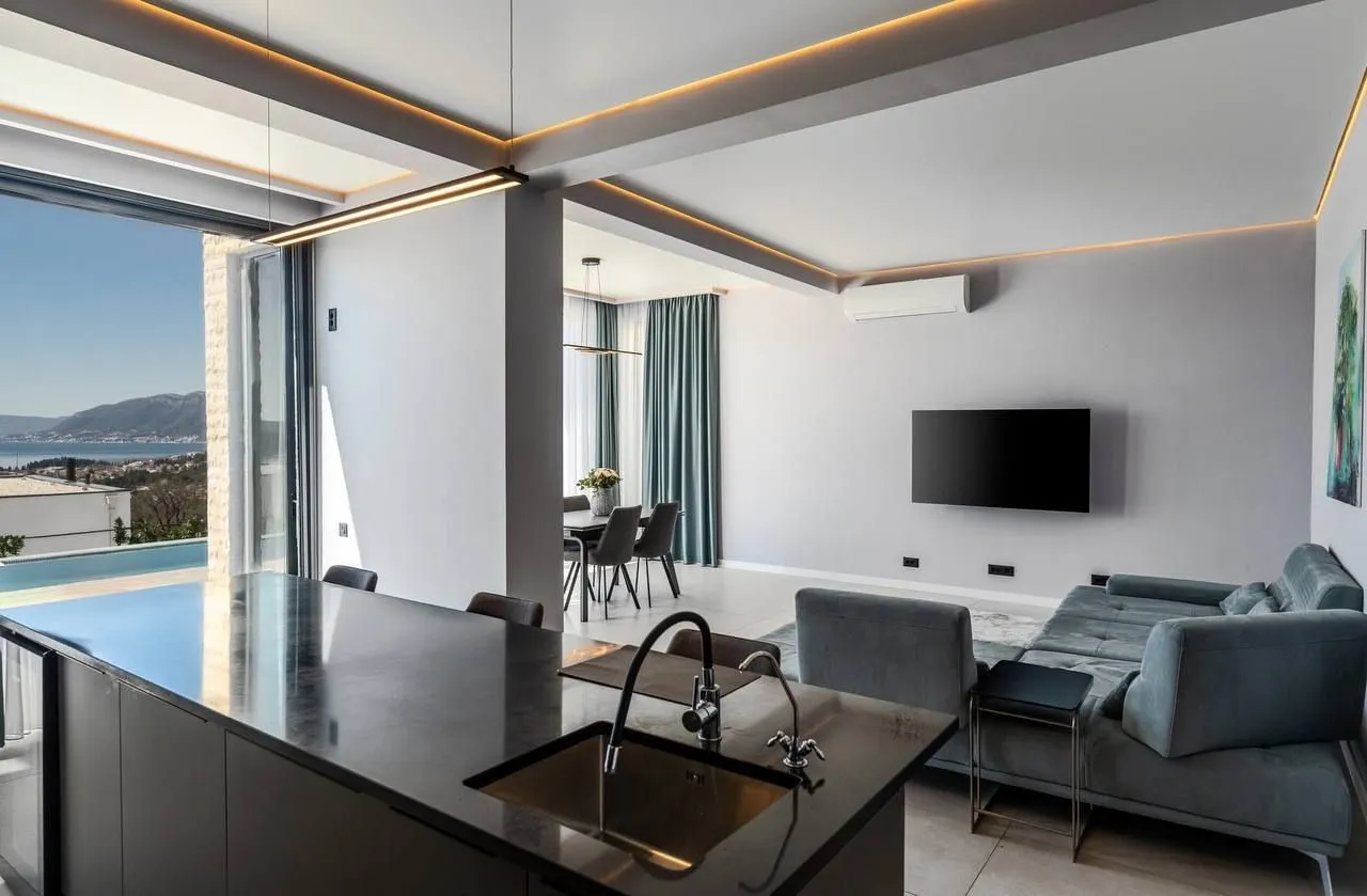 Sale, house, 190m², Kavač, Kotor