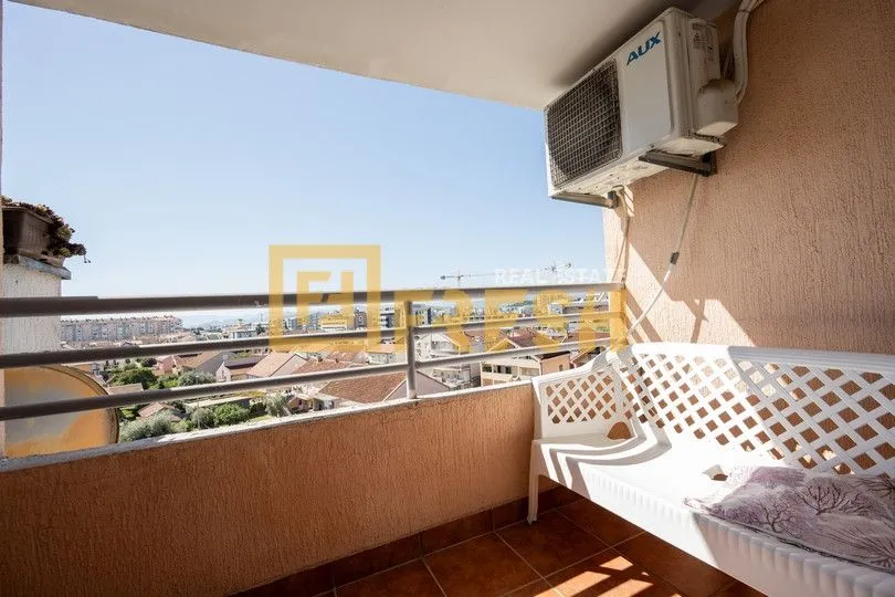 Prodaja, trosoban stan, 91m², Stari Aerodrom, Podgorica