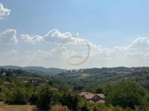 Pogled na okolnu prirodu i naselje sa nekretnine. - image 19