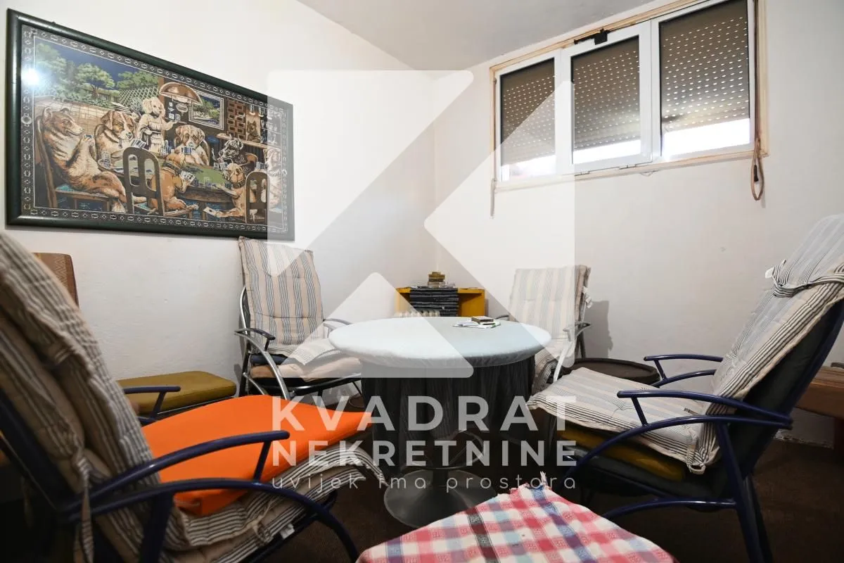 Sale, house, 300m², Zlatica, Podgorica