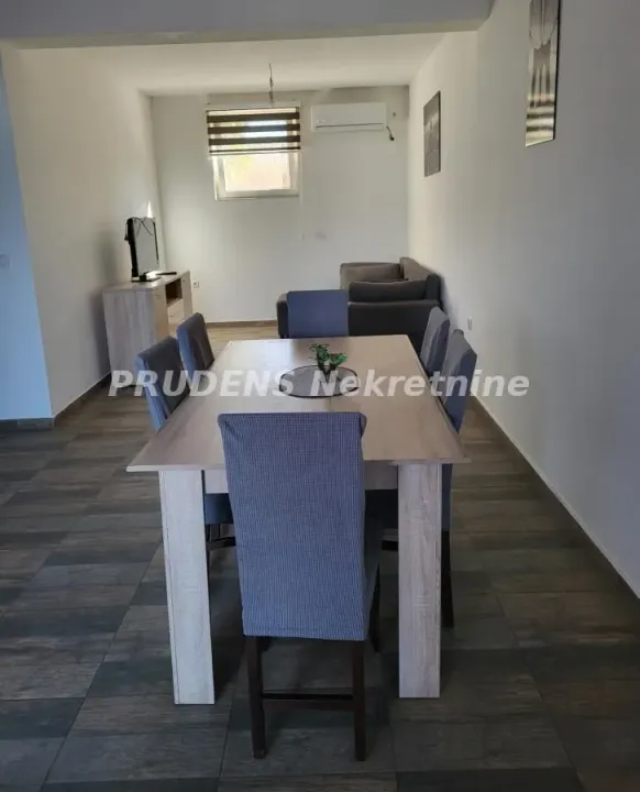 Rent, two bedroom apartment, 75m², Surčin, Beograd