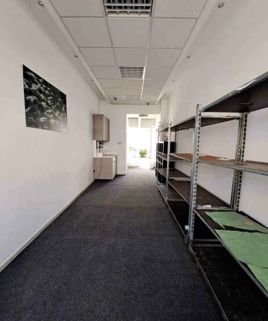 Izdavanje, poslovni prostor, 27m², Preko Morače, Podgorica