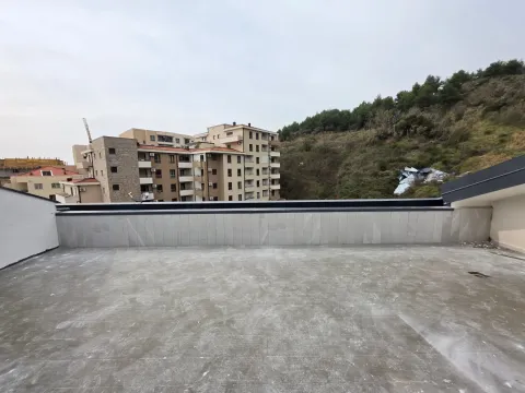 Prodaja, dvosoban stan, 85m², Bečići, Budva - image 2