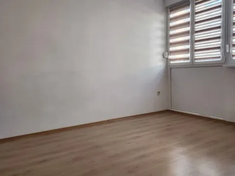 Rent, office space, 75m², Bulevar Oslobodjenja, Novi Sad Sve Podlokacije - image 3