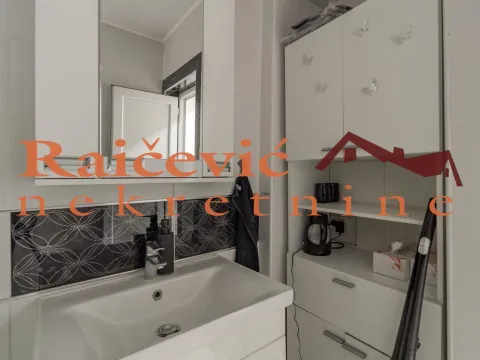 Prodaja, dvosoban stan, 50m², Stari Grad, Beograd - image 11