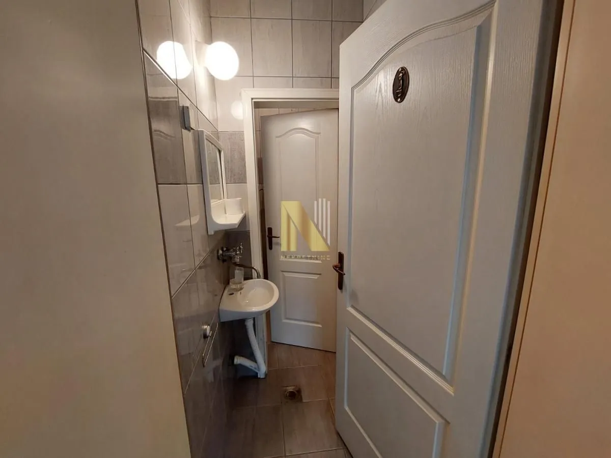 Prodaja, kuća, 250m², Kać, Novi Sad Sve Podlokacije