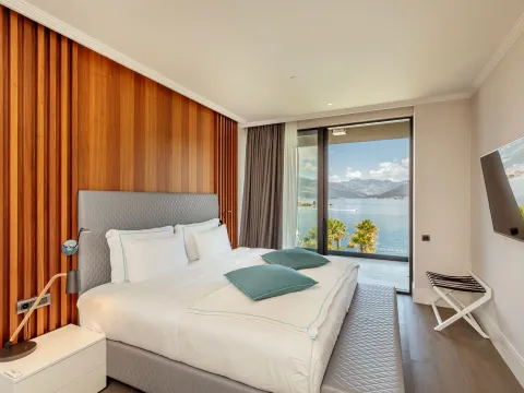 Prodaja, dvosoban stan, 190m², Đuraševići, Tivat - image 9