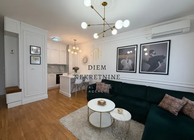 Izdavanje, jednosoban stan, 45m², City Kej, Podgorica