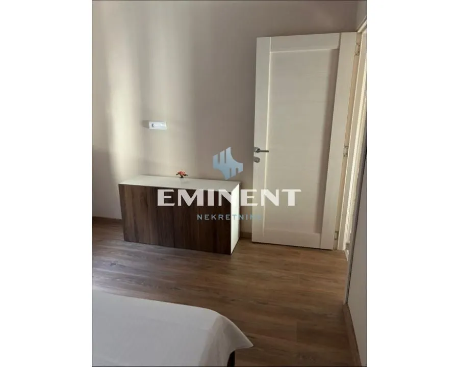 Rent, three bedroom apartment, 85m², Lekino Brdo, Voždovac Sve Podlokacije