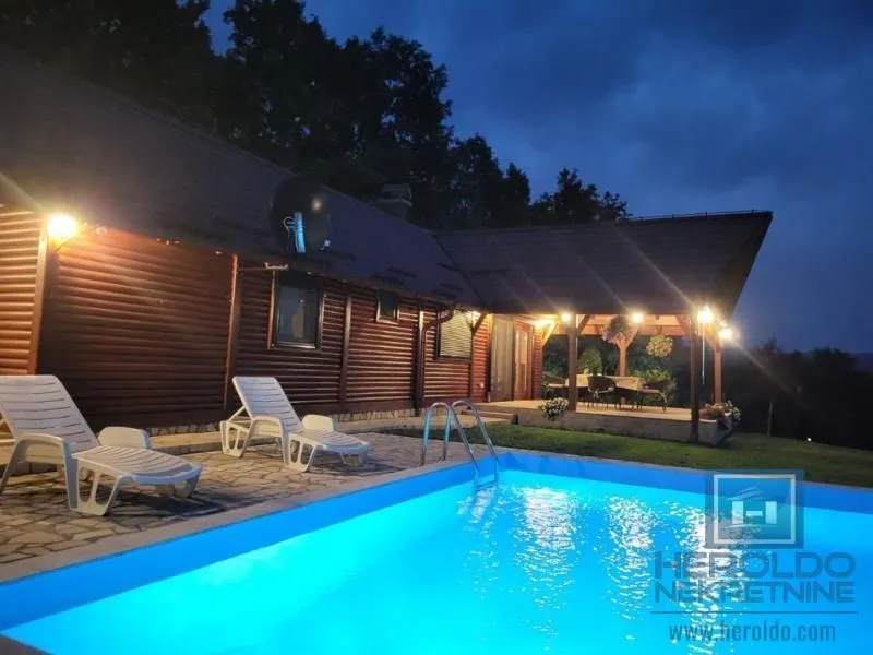 Prodaja, kuća, 228m², Velike Pčelice, Kragujevac