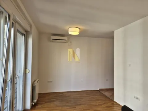 Izdavanje, poslovni prostor, 25m², Centar, Novi Sad - image 3