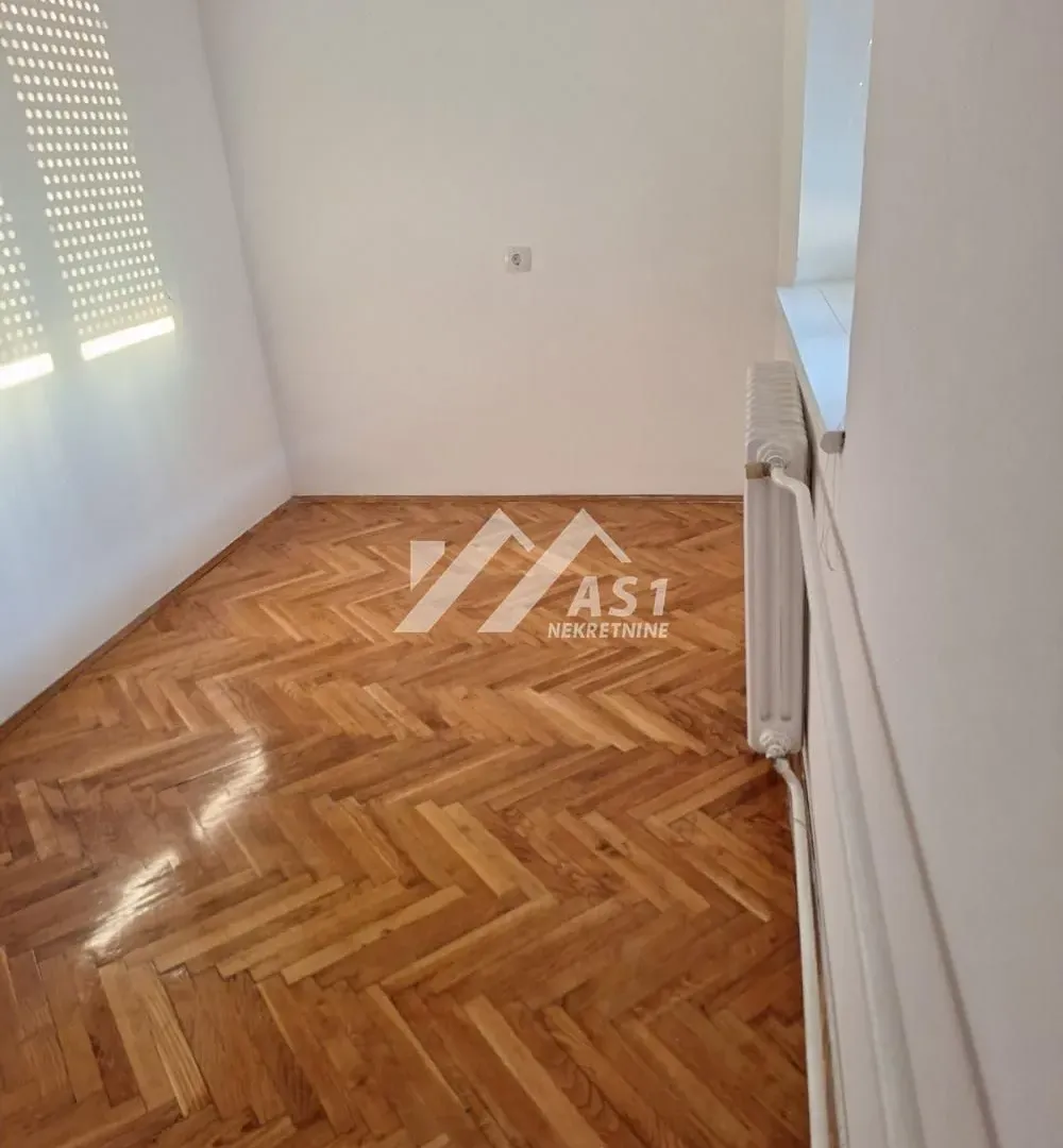 Izdavanje, dvosoban stan, 45m², Podbara, Novi Sad Sve Podlokacije