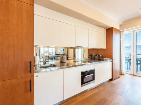 Sale, three bedroom apartment, 252m², Porto Montenegro, Tivat - image 3