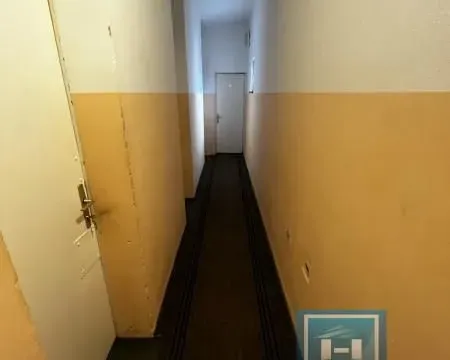 Prodaja, trosoban stan, 75m², Kajsijar, Jagodina - image 8