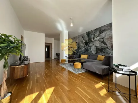 Izdavanje, trosoban stan, 105m², Ljubović, Podgorica - image 5