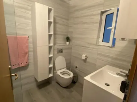 Sale, two bedroom apartment, 84m², Petrovac, Budva - image 9