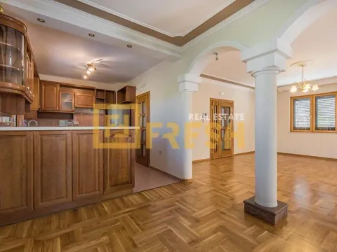 Izdavanje, kuća, 370m², Zabjelo, Podgorica - image 40