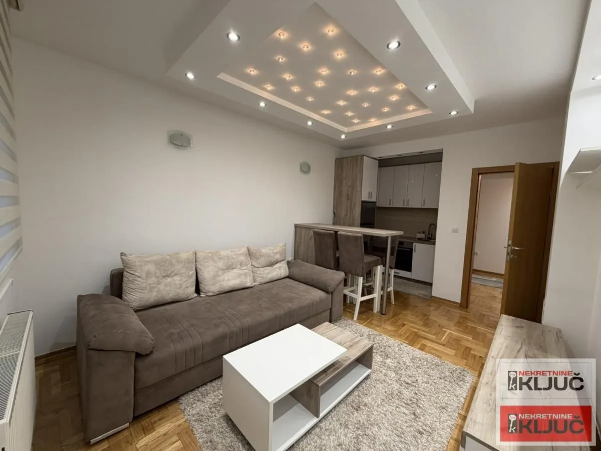 Prodaja, dvosoban stan, 46m², Bulevar patrijarha Pavla, Novi Sad Sve Podlokacije