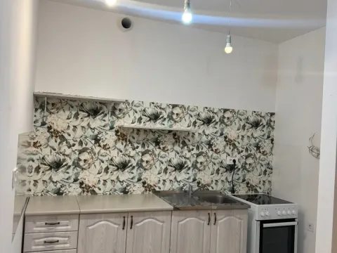 Izdavanje, jednosoban stan, 45m², City Kvart, Podgorica - image 2