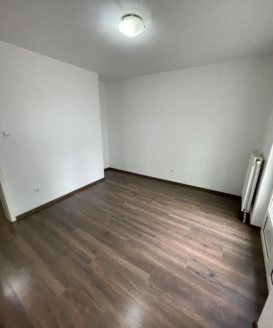 Izdavanje, jednosoban stan, 38m², Grbavica, Novi Sad Sve Podlokacije