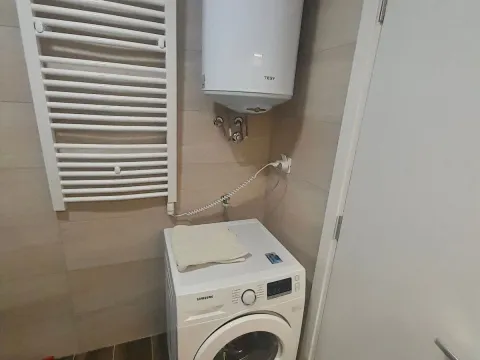 Izdavanje, jednosoban stan, 46m², Radanovići, Kotor - image 15