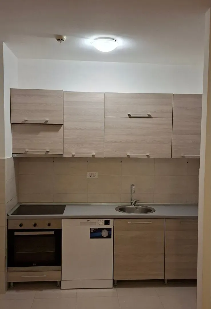 Izdavanje, jednosoban stan, 43m², City Kvart, Podgorica