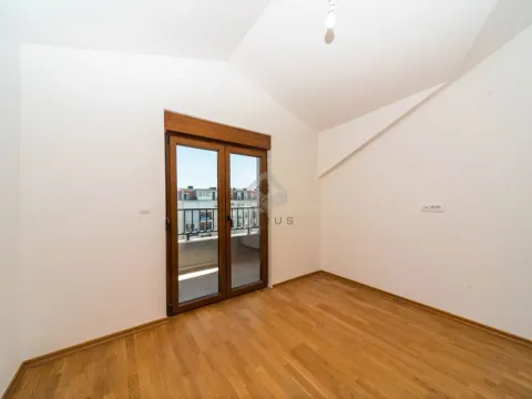 Sale, one bedroom apartment, 52m², Stari Aerodrom, Podgorica - image 1