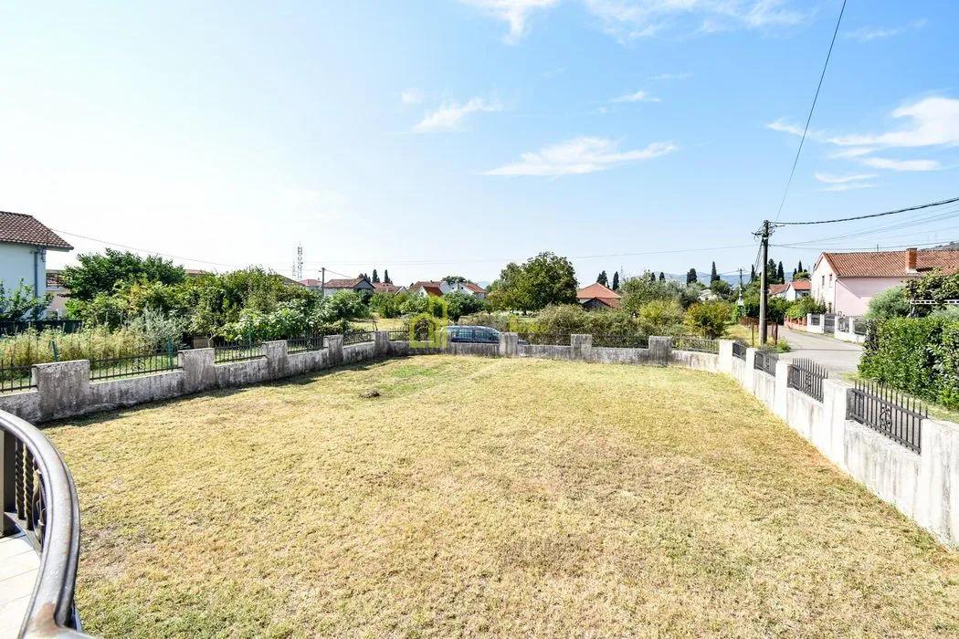 Rent, house, 185m², Tološi, Podgorica