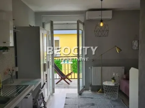 Izdavanje, stan, 21m², Centar, Novi Sad - image 4