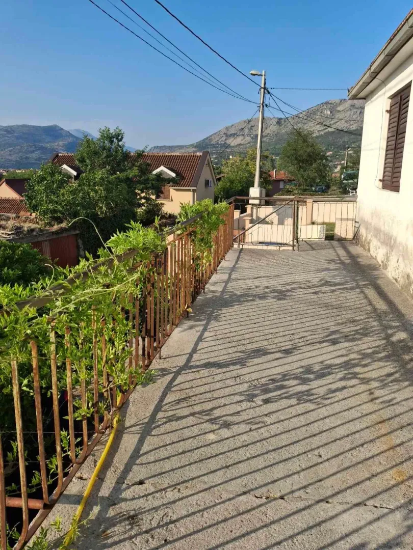 Prodaja, kuća, 120m², Masline, Podgorica