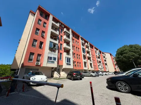 Rent, four bedroom apartment, 109m², Vezirov Most, Podgorica - image 8