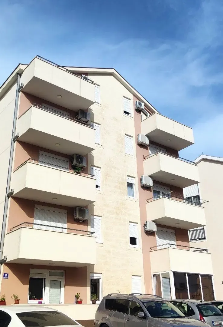 Izdavanje, jednosoban stan, 45m², Igalo, Herceg Novi