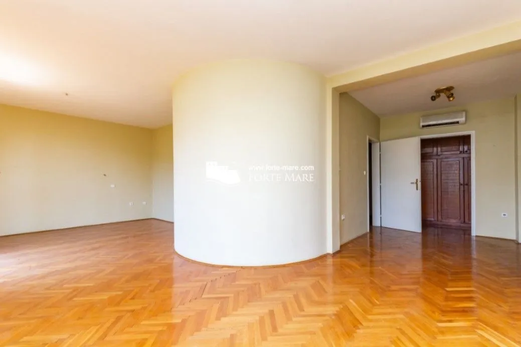 Prodaja, kuća, 590m², Herceg Novi, Crna Gora