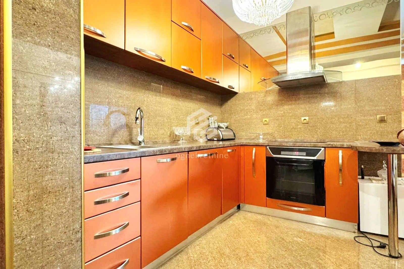 Rent, three bedroom apartment, 115m², Velji Vinogradi, Budva