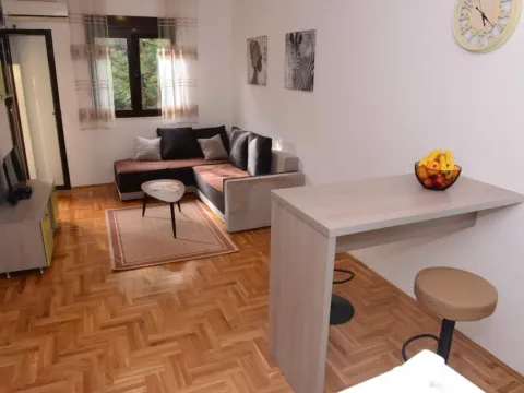 Sale, one bedroom apartment, 43m², Budva, Crna Gora - image 13