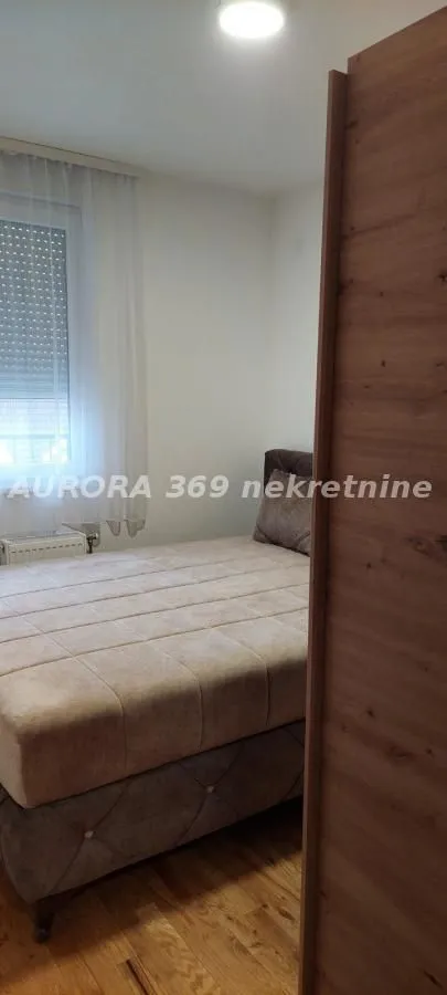 Izdavanje, jednosoban stan, 40m², Salajka, Novi Sad Sve Podlokacije