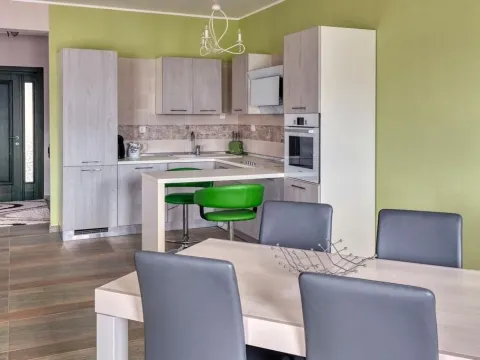 Prodaja, dvosoban stan, 135m², Kumbor, Herceg Novi - image 4