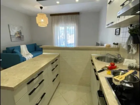 Izdavanje, jednosoban stan, 45m², Kalimanj, Tivat - image 5