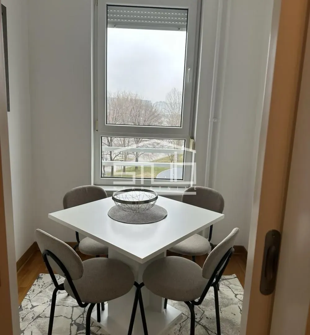 Izdavanje, dvosoban stan, 53m², Belvil, Beograd
